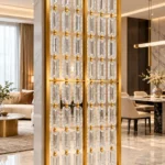 Luxury Premix Glas partition separating living room and dining area